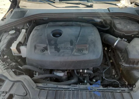 2015 Volvo S60 Premier z USA, uszkodzony, nr VIN YV140MFK6F2364447